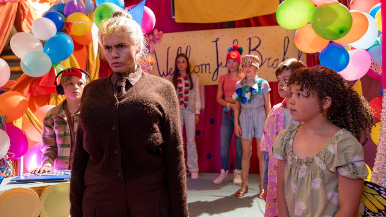 JUF BRAAKSEL EN DE MAGISCHE RING | De Studio